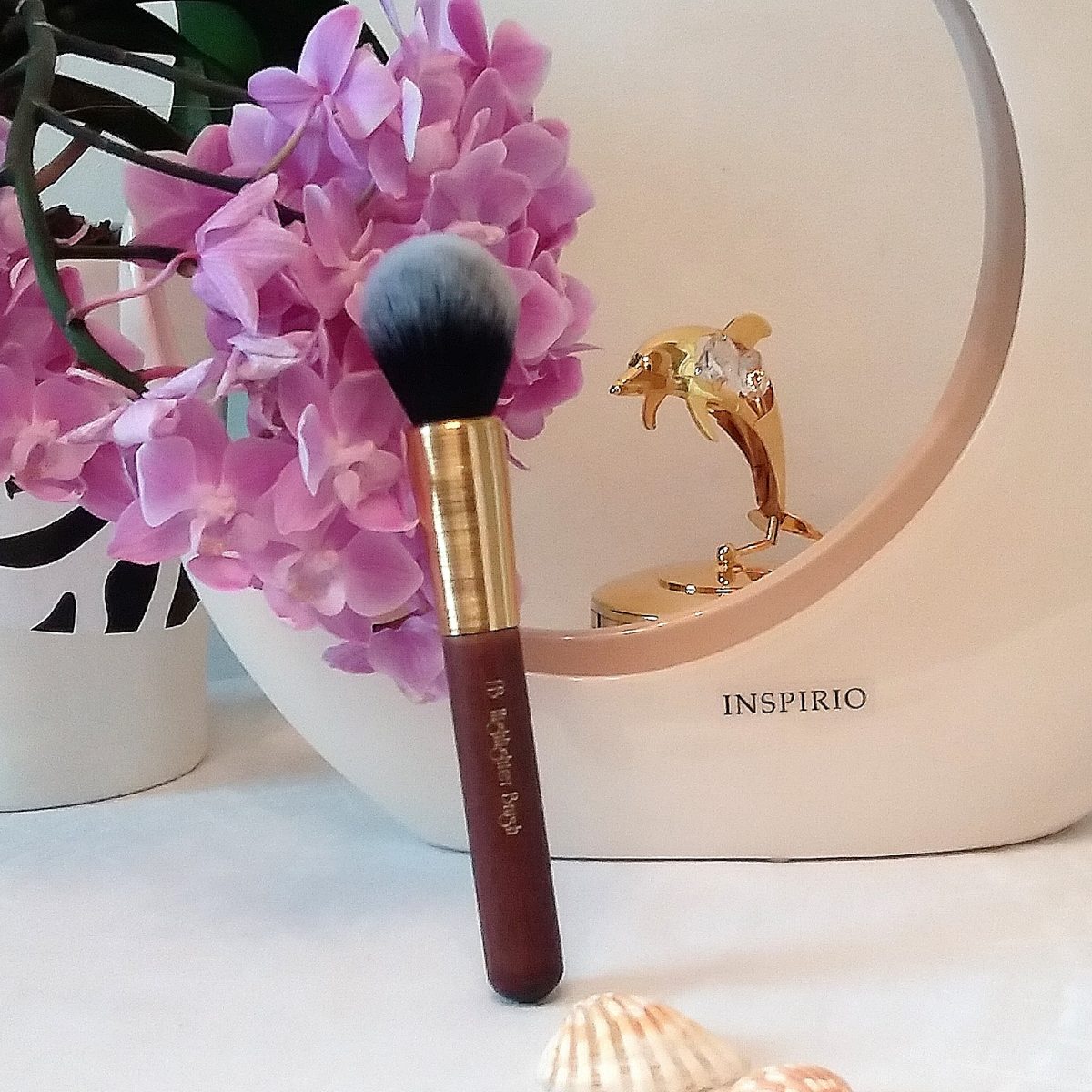 Highlighter/ Baking brush